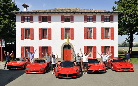 Видео: четыре гиперкара Ferrari на одной трассе в одно время