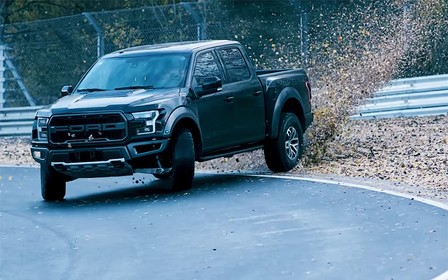 Видео: Ford F-150 Raptor проехал «Северную петлю» в заносе