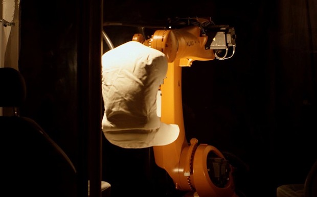 Видео: Ford-робопоп — новый инспектор автомобильных кресел