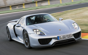 Видео: гиперкар Porsche 918 Spyder установил новый рекорд