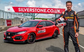 Видео: Honda Civic Type R установил еще один рекорд скорости