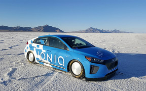 Видео: Hyundai Ioniq — самый быстрый гибрид в мире