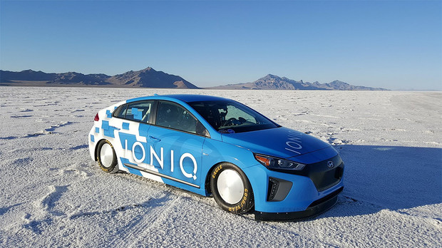 Видео: Hyundai Ioniq — самый быстрый гибрид в мире