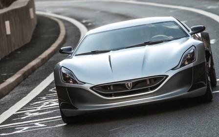 Видео: Хорватский электрокар Rimac обогнал Bugatti Veyron 