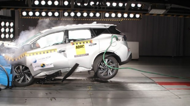 Видео: Кроссовер Nissan Murano провалил краш-тест Latin NCAP