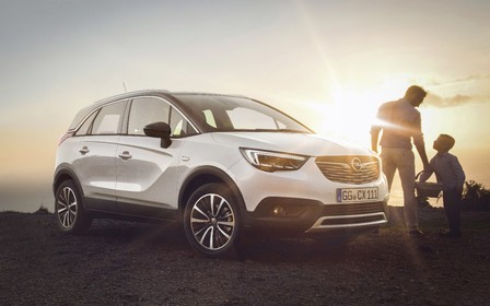 Видео: Новый кроссовер Opel Crossland X во всей красе
