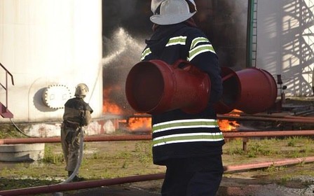 Видео: Под Киевом горит нефтебаза