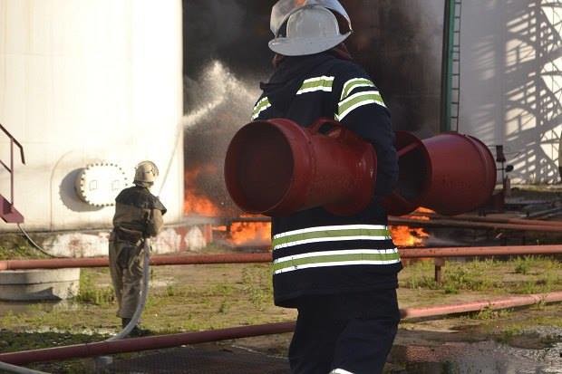 Видео: Под Киевом горит нефтебаза