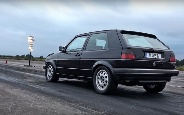 Видео: самый быстрый Volkswagen Golf набрал 300 км/час за 8 сек