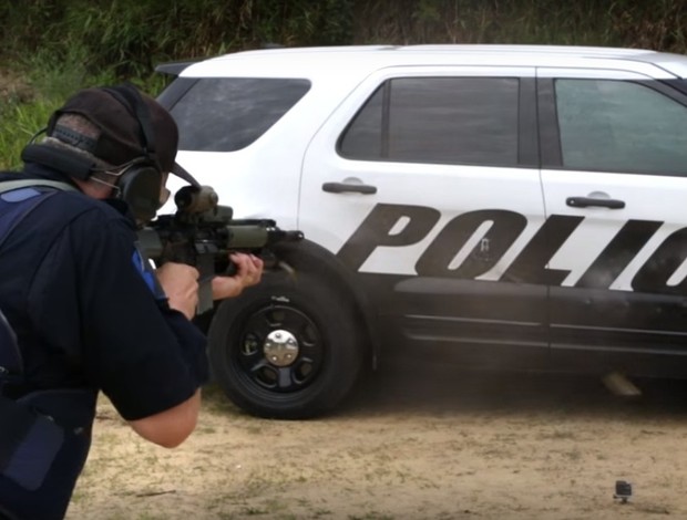 Видео: Теперь машины Ford защищают от бронебойных пуль