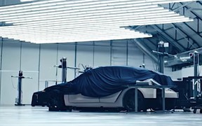Видео: у Tesla появилась «загадочная» модель