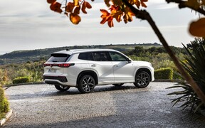 Volkswagen Tayron вже в Україні: більше місця та три ряди сидінь за доплату