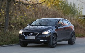 Volvo начала испытания кроссовера XC40 