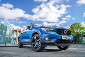 Volvo XC40 Ultimate Dark