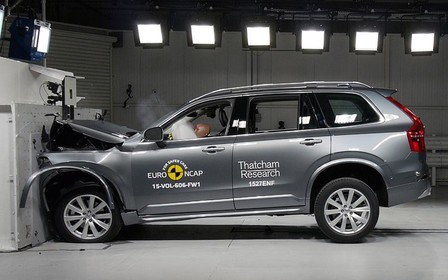 Volvo XC90 признали самым безопасным автомобилем