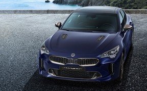 Встречаем по одежке. Kia Stinger обновился спустя 3 года