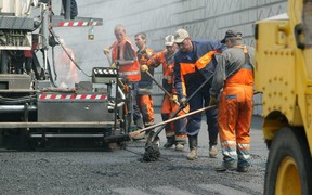 Яценюк: На ремонт дорог выделили 1 млрд. грн.
