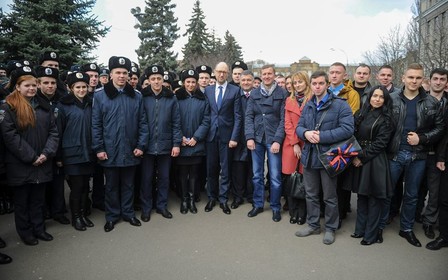 Яценюк познакомился с Национальной полицией