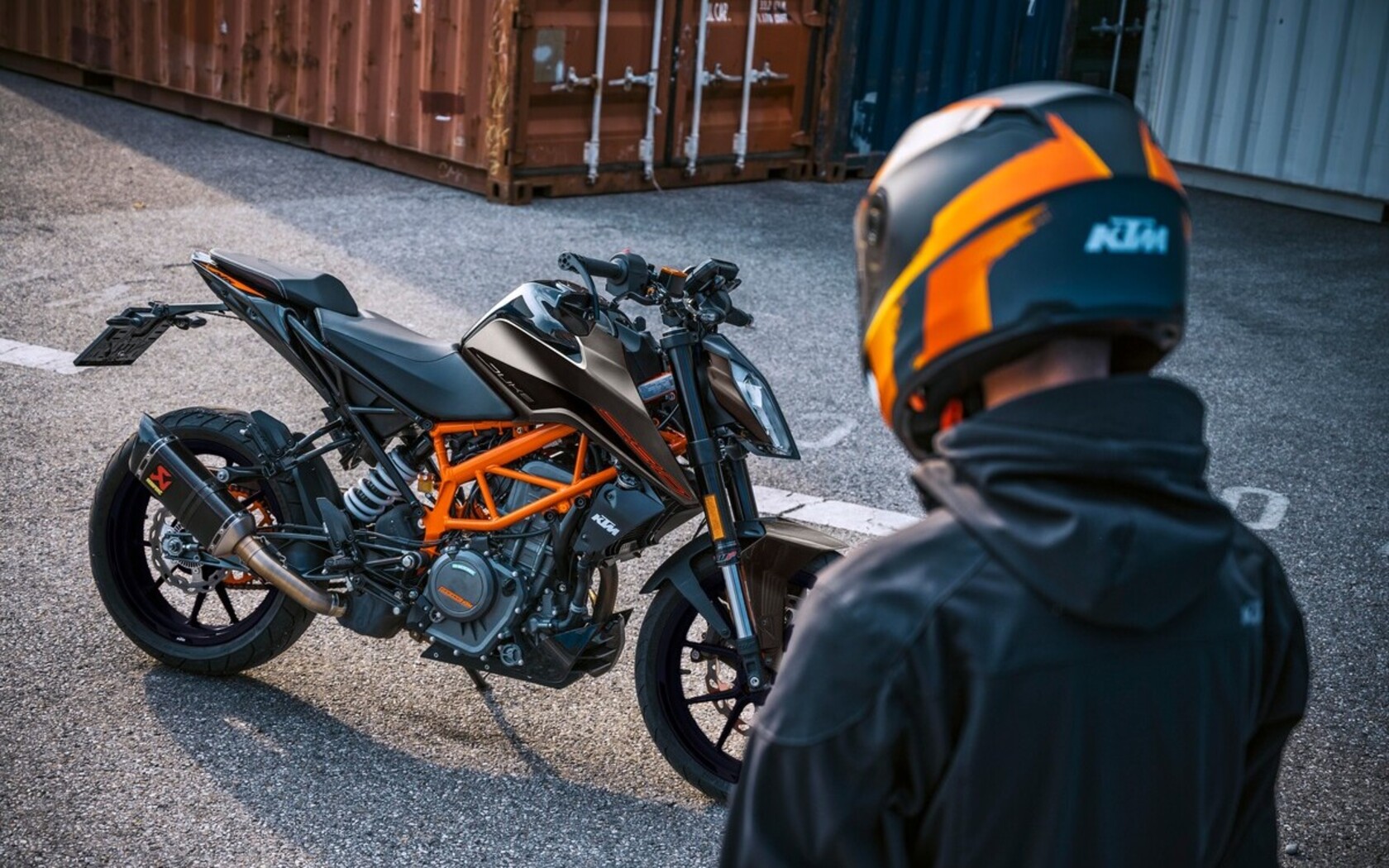 НА ДВОХ КОЛЕСАХ