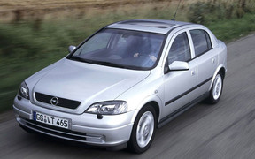 Заложники системы: Skoda Fabia против Opel Astra Classic