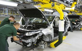 Запчасти в наличии: С завода Jaguar Land Rover украли 80 моторов