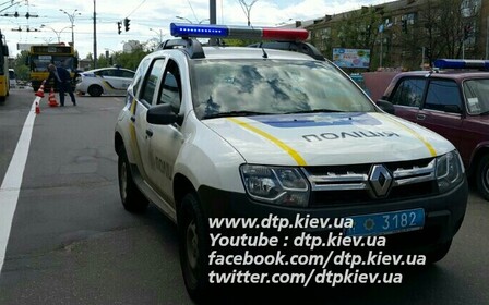 Женщина, которую сбила полицейская машина в Киеве, скончалась в больнице