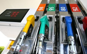 Жидкое золото: Продажи бензина в Украине упали на 5%