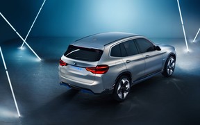 BMW iX3