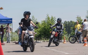 Bajaj Avenger