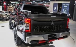 Mitsubishi Triton Absolute