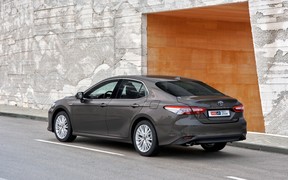 Camry_Hybrid_ext