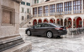 Camry_Hybrid_ext