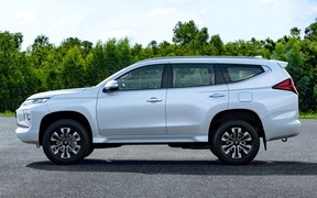 Mitsubishi Pajero Sport Mitsubishi Pajero Sport