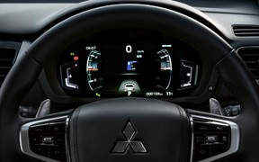 Mitsubishi Pajero Sport ин Mitsubishi Pajero Sport ин