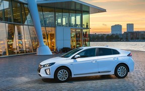 Hyundai Ioniq Hyundai Ioniq