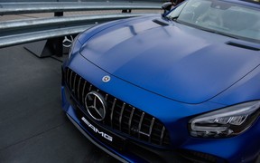 Mercedes-Benz Mercedes-Benz