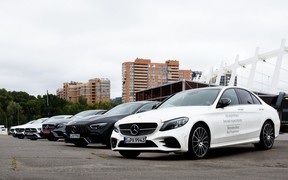 Mercedes-Benz Mercedes-Benz
