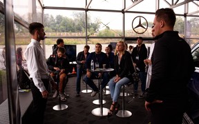 Mercedes-Benz Mercedes-Benz