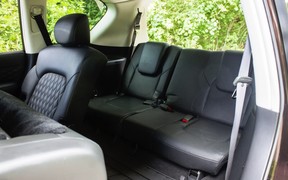 Ifiniti QX80 Seats