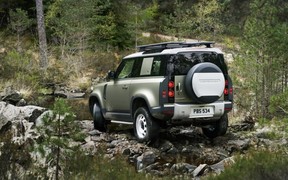 Land Rover Defender