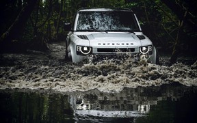 Land Rover Defender Land Rover Defender