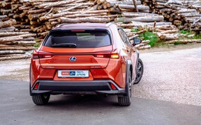 Lexus UX_ext