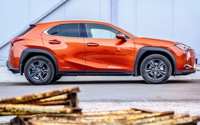 Lexus UX_ext