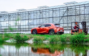 Lexus UX_ext