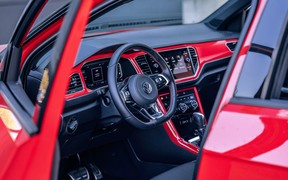 VW_T-Roc_int