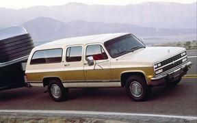 Chevrolet Suburban  Hist