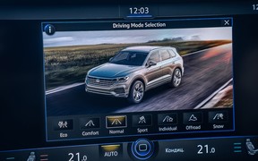 VW_Touareg_int