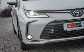 Corolla Hybrid_ext