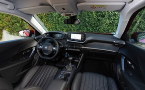 Peugeot 2008 int Peugeot 2008 int
