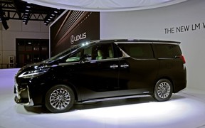 Lexus LM Lexus LM